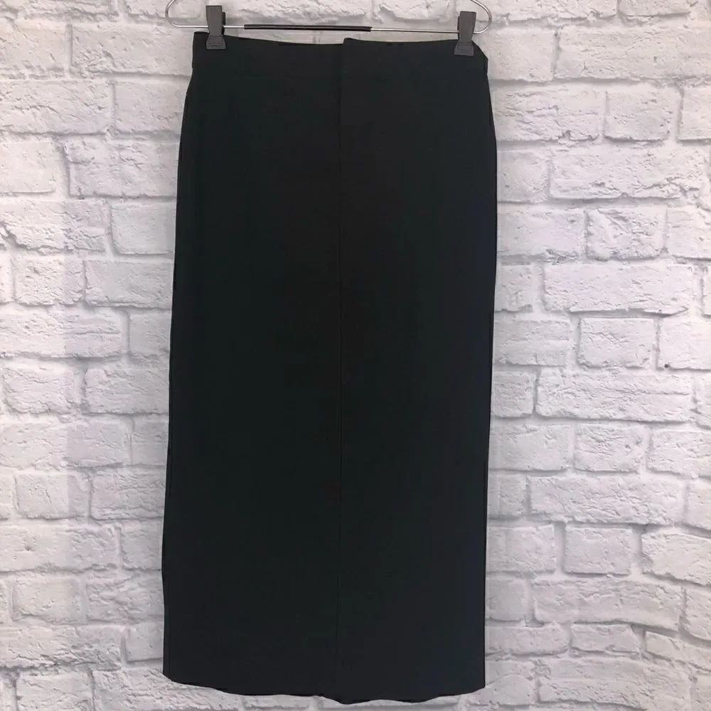 Old Navy stretch pencil skirt with back slit & front zipper & hook closure sz 1
